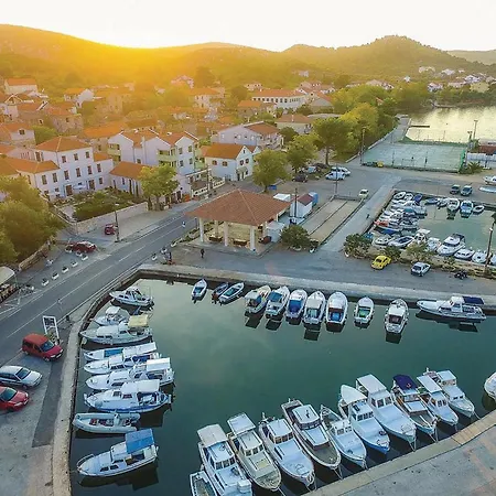 2 Bedroom In Zizanj * Rivanj