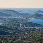 Сasa de vacaciones Amazing In Zizanj With Wifi Rivanj