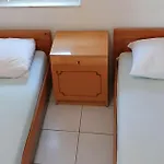 Сasa de vacaciones Amazing In Zizanj With Wifi Rivanj